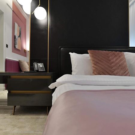 Royal Wellness And Spa Ruma Exterior foto